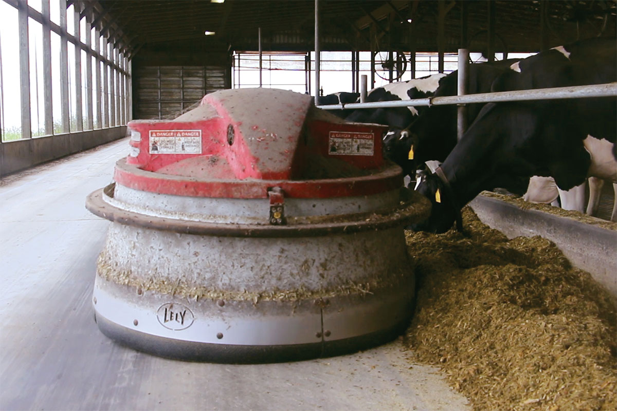 Hillside Farm's Juno the robot